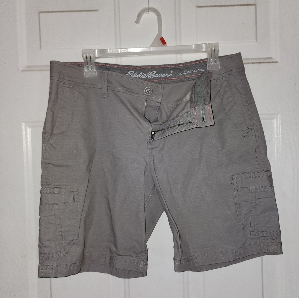 Eddie Bauer slightly curvy shorts